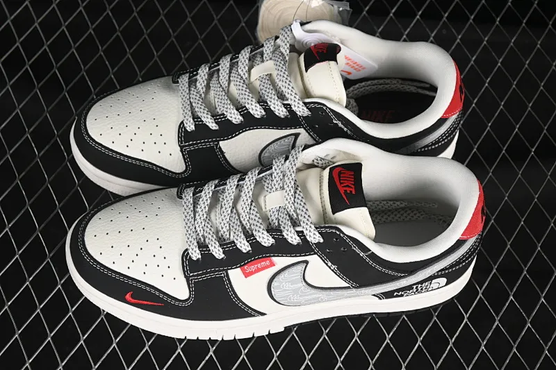 All categories Nk SB Dunk Series Nk SB Dunk Low High-end customization Low-top sneakers Nike SB Dunk Low North Face x Sup tripartite joint series Sketch gray hook Anniversary high-end customization Low-top casual sneakers CS1688-105